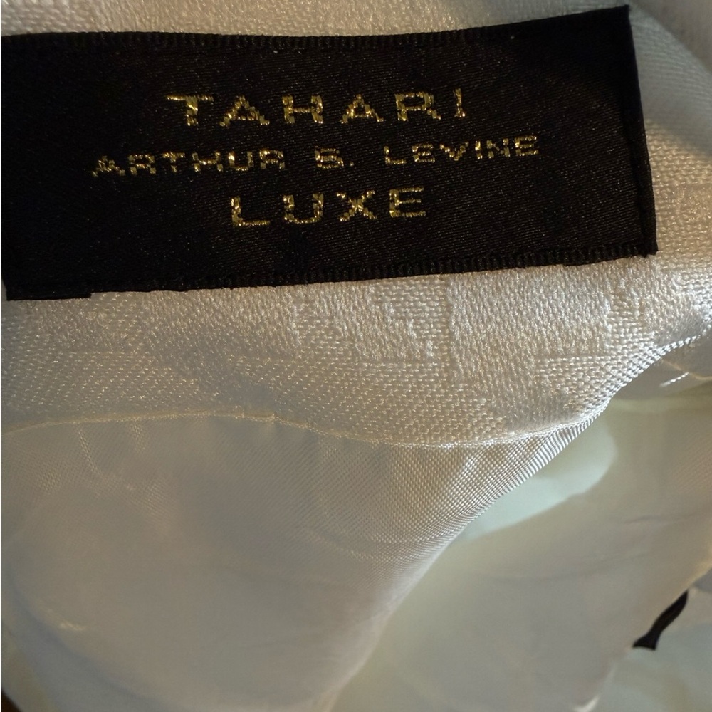 Tahari Arthur S. Levine Luxe Houndstooth Pencil Skirt – Ivory – Size 18 - Picture 7 of 9